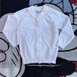 VINTAGE NURSERY RHYME WHITE EMBROIDERED FLOWER COLLAR SWEATER SIZE 12 MONTHS